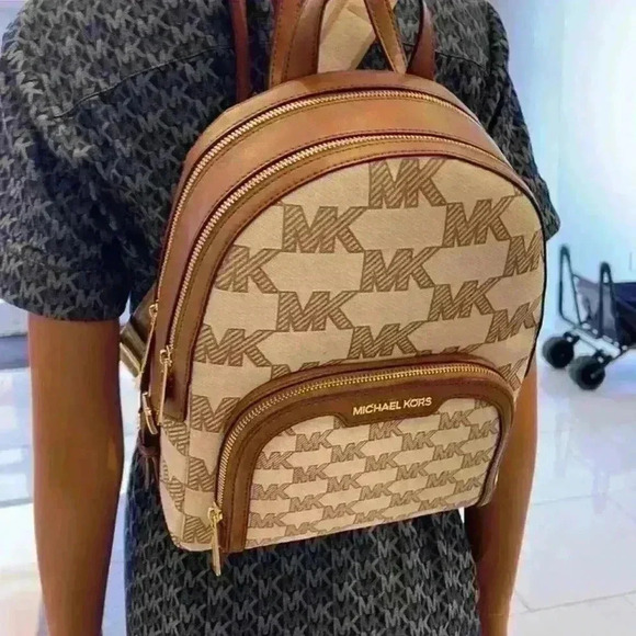 Michael Kors Jaycee Backpack Medium Zip Pocket Mk Signature Luggage Brown